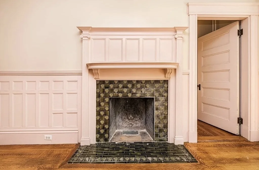 3 bed, 1 bath apartment for rent at 161 Walnut St Unit 1, Newtonville — photo 6 of 33