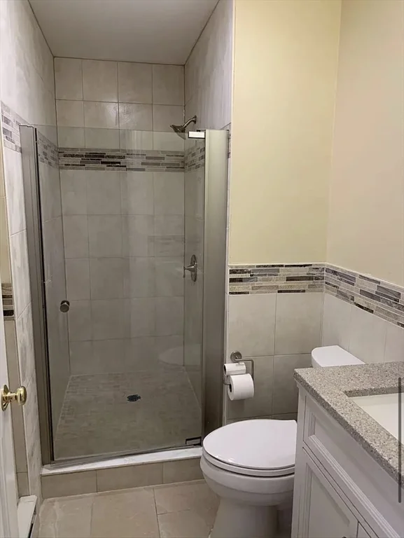 3 bed, 1 bath apartment for rent at 161 Walnut St Unit 1, Newtonville — photo 30 of 33
