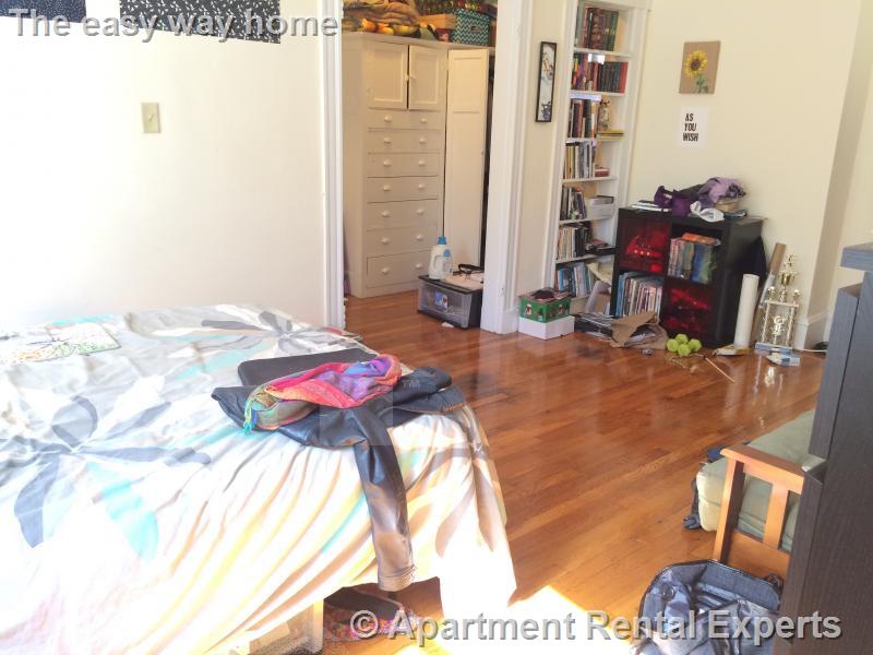 Studio bed, 1 bath apartment for rent at 1610 Massachusetts Ave Unit 11, Harvard Square — photo 5 of 8