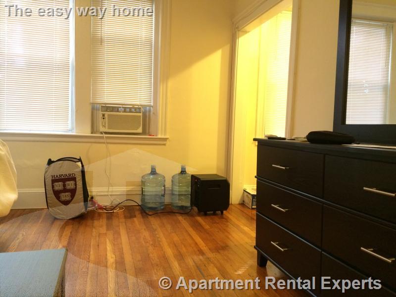 Studio bed, 1 bath apartment for rent at 1610 Massachusetts Ave Unit 4, Harvard Square — photo 6 of 8
