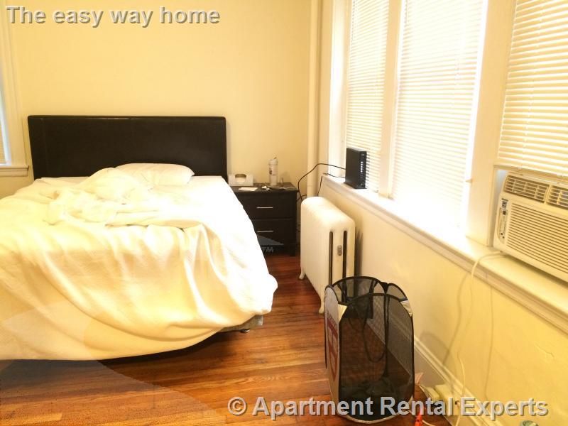 Studio bed, 1 bath apartment for rent at 1610 Massachusetts Ave Unit 4, Harvard Square — photo 4 of 8