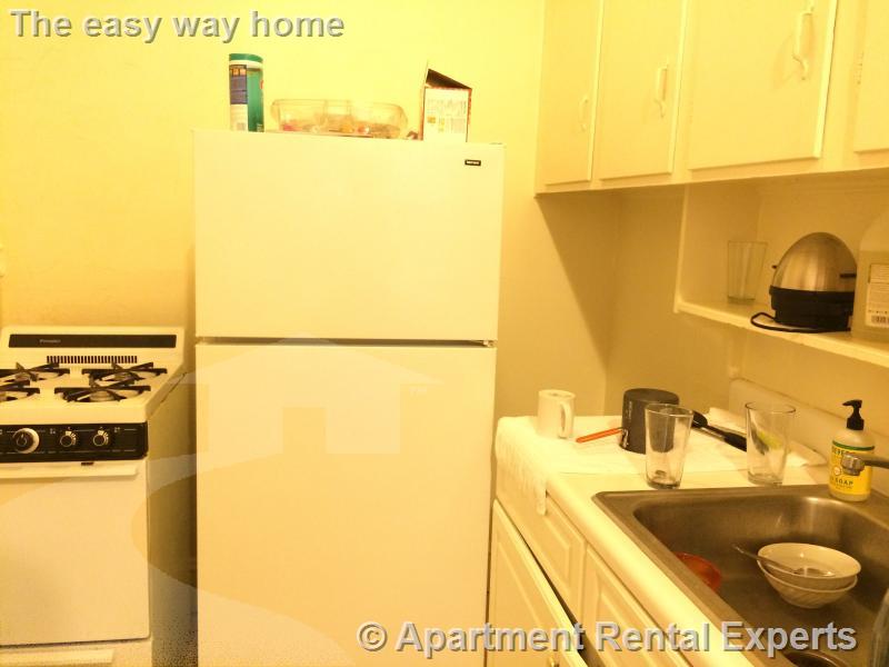 Studio bed, 1 bath apartment for rent at 1610 Massachusetts Ave Unit 4, Harvard Square — photo 2 of 8