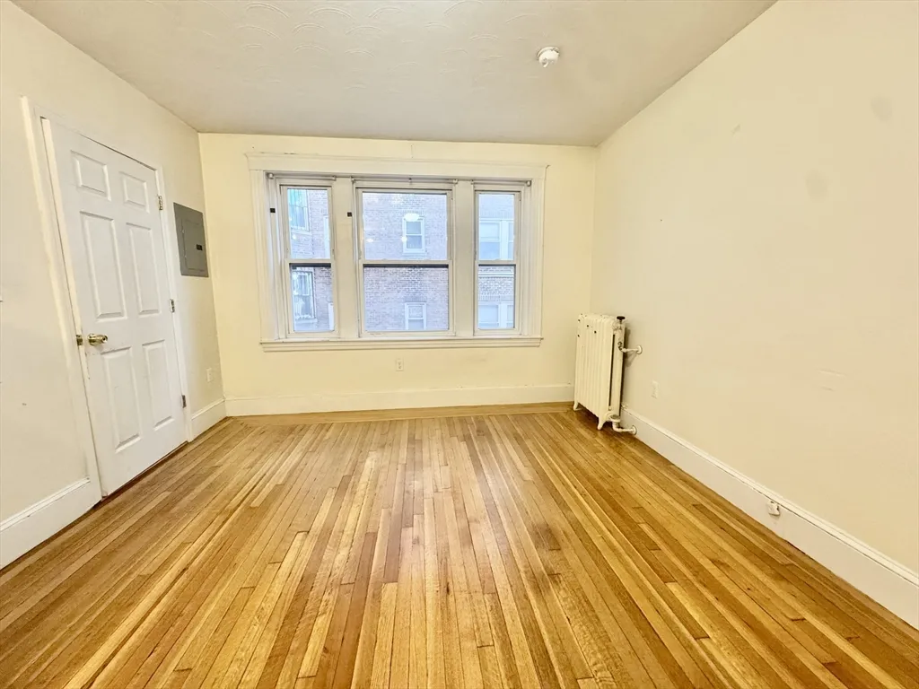 1 bed, 1 bath apartment for rent at 1615 Commonwealth Ave Unit 11, Brighton — photo 3 of 9