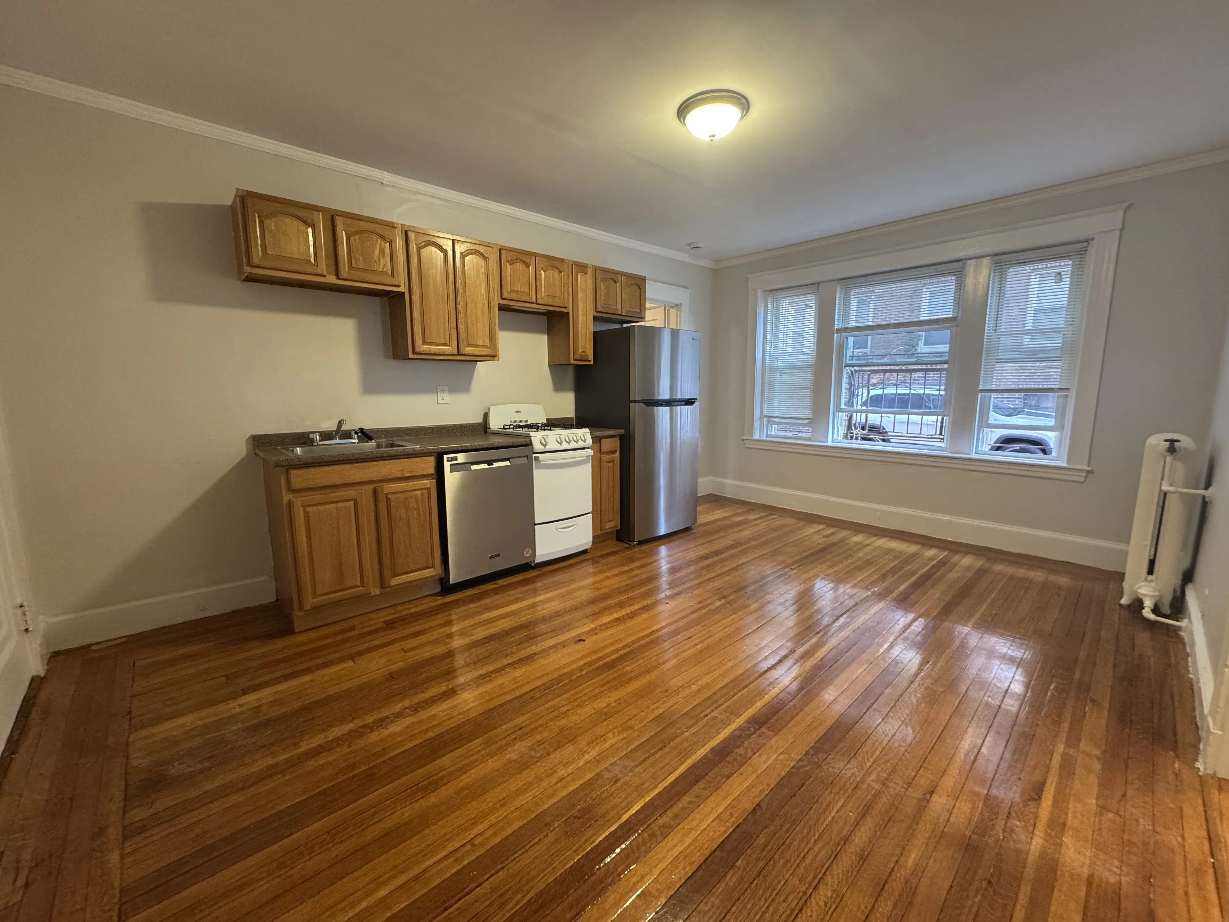 2 bed, 1 bath apartment for rent at 1615 Commonwealth Ave Unit 1615-6, Brighton — photo 3 of 11