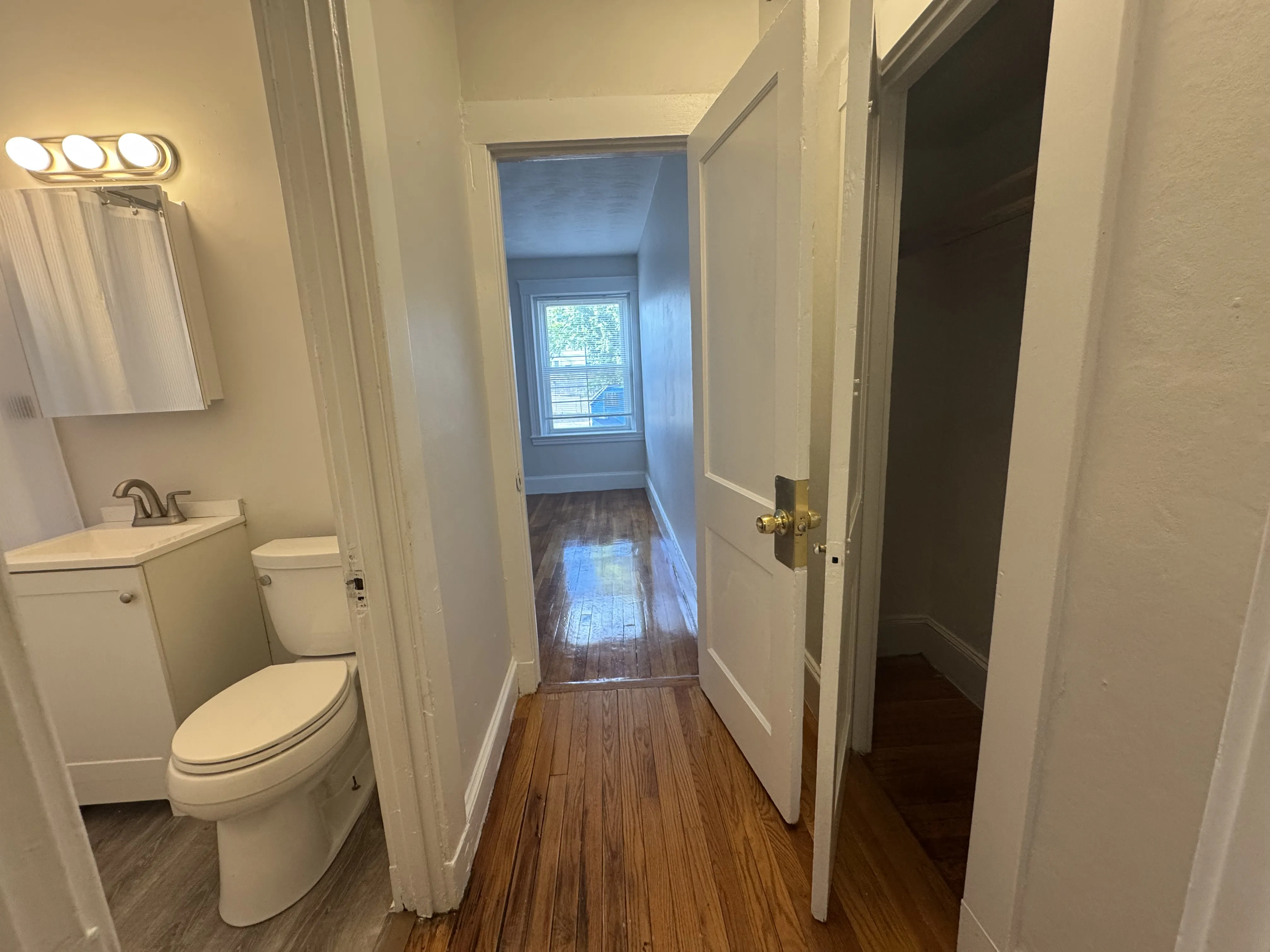 2 bed, 1 bath apartment for rent at 1615 Commonwealth Ave Unit 1615-6, Brighton — photo 4 of 11