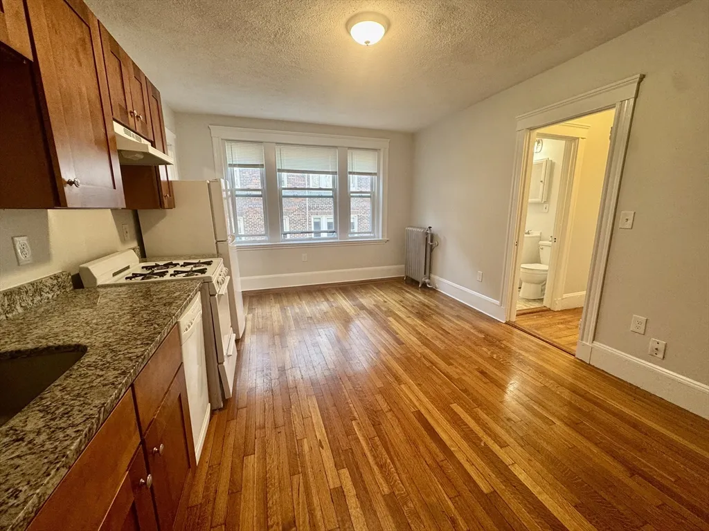 2 bed, 1 bath apartment for rent at 1615 Commonwealth Ave Unit 27, Brighton — photo 4 of 10