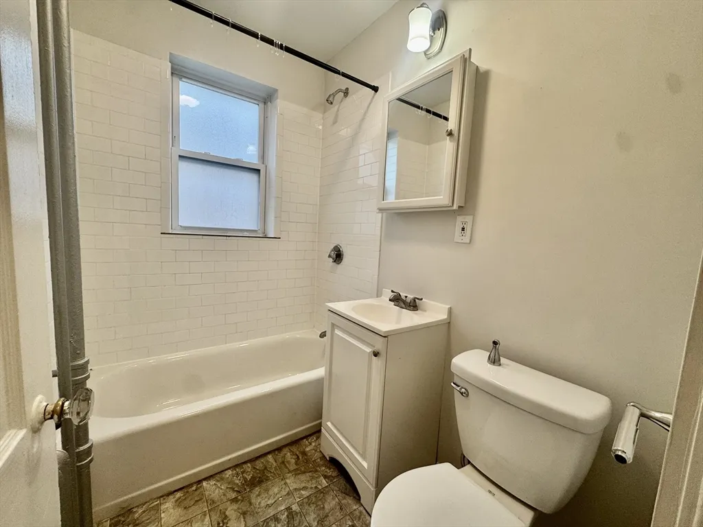 2 bed, 1 bath apartment for rent at 1615 Commonwealth Ave Unit 27, Brighton — photo 6 of 10