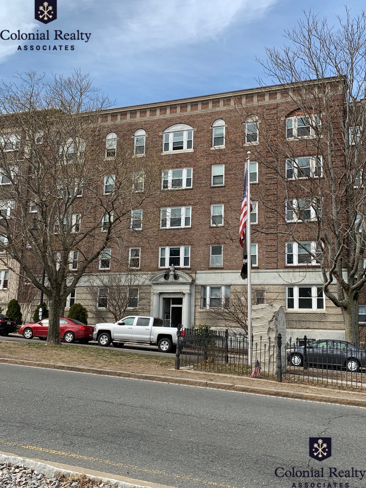 Studio bed, 1 bath apartment for rent at 1615 Commonwealth Ave Unit 33, Brighton — photo 1 of 10