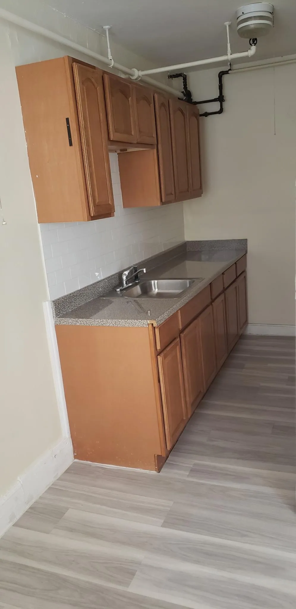 Studio bed, 1 bath apartment for rent at 1615 Commonwealth Ave Unit 5, Brighton — photo 2 of 4