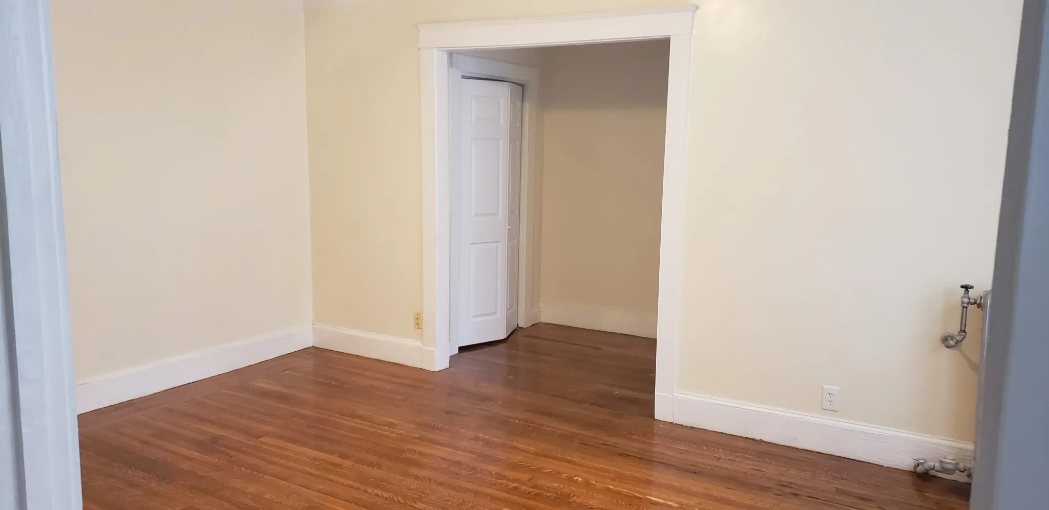 Studio bed, 1 bath apartment for rent at 1615 Commonwealth Ave Unit 5, Brighton — photo 1 of 4