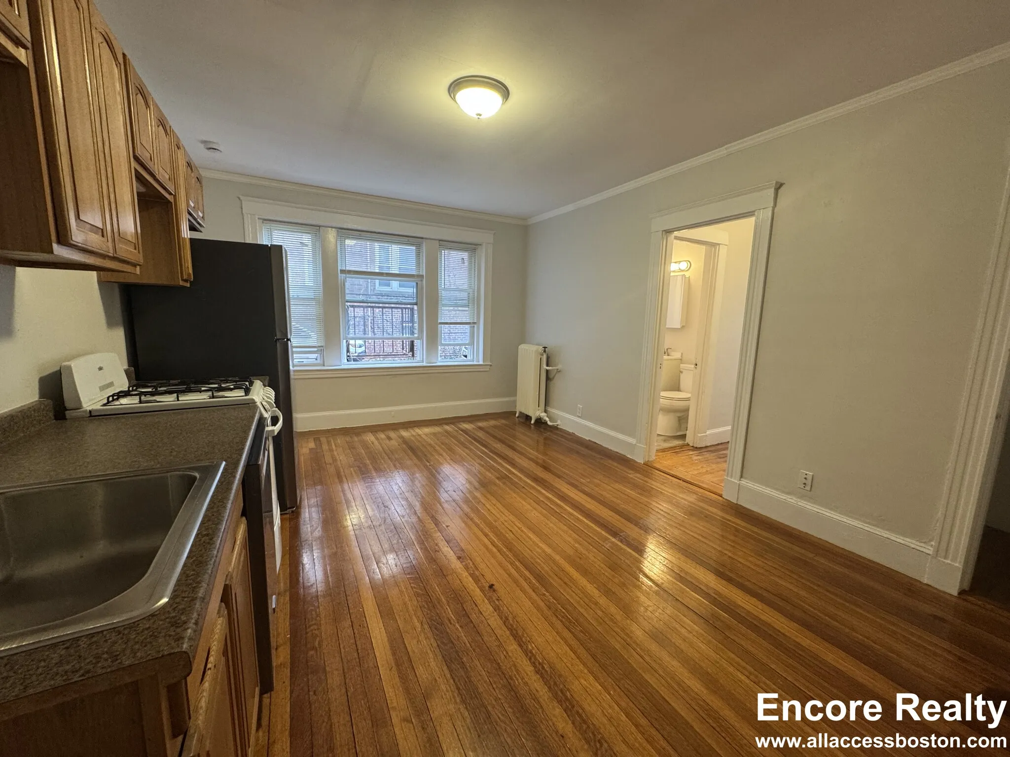 2 bed, 1 bath apartment for rent at 1615 Commonwealth Ave Unit 6A, Brighton — photo 2 of 11