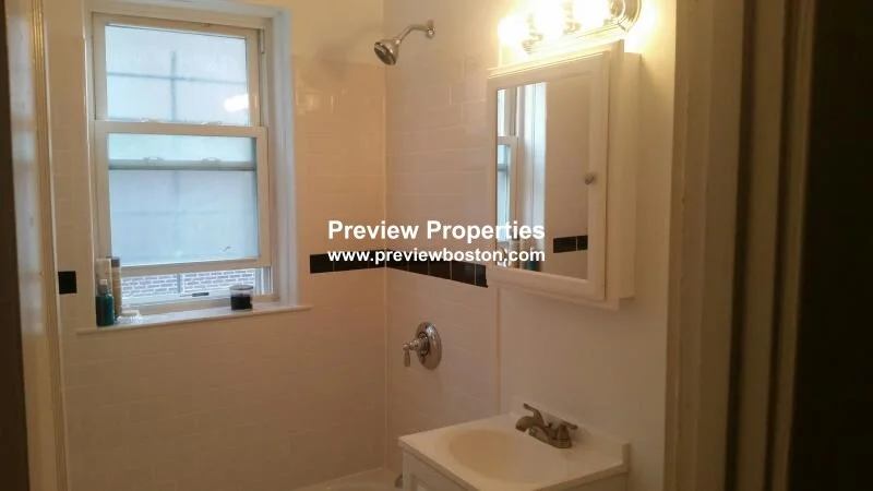 2 bed, 1 bath apartment for rent at 1615 Commonwealth Ave Unit 6P, Brighton — photo 7 of 9
