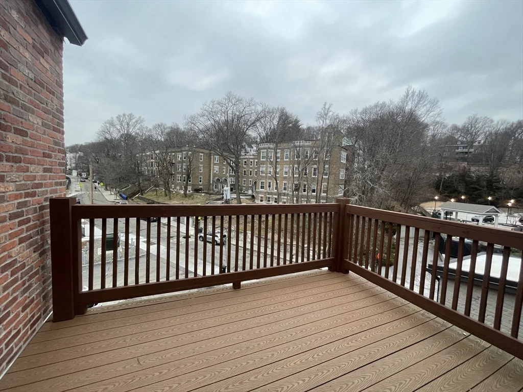 4 bed, 3 bath apartment for rent at 1616 Beacon St Unit 3, Coolidge Corner — photo 7 of 17