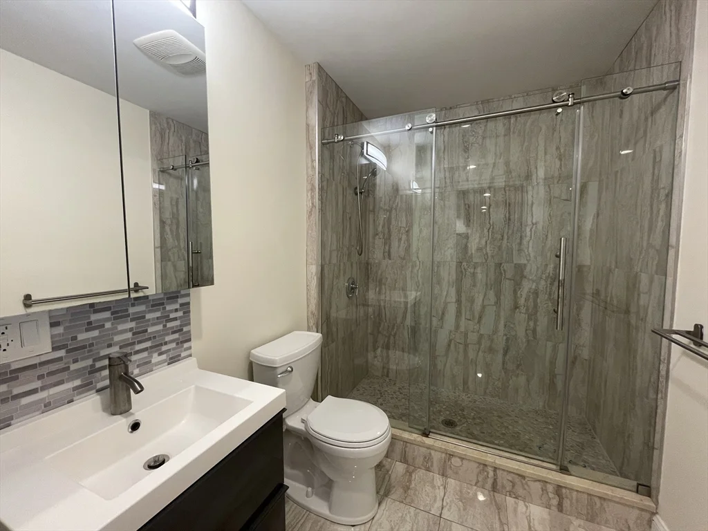 4 bed, 3 bath apartment for rent at 1616 Beacon St Unit 3, Coolidge Corner — photo 8 of 17