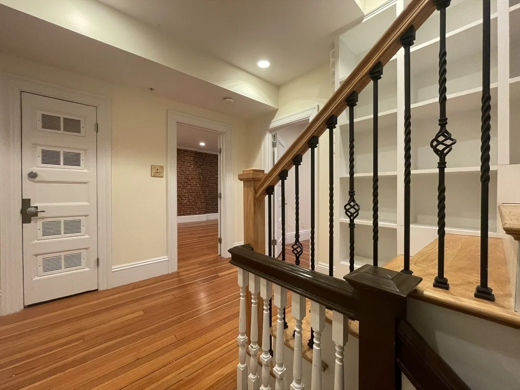 4 bed, 3 bath apartment for rent at 1616 Beacon St Unit 3, Coolidge Corner — photo 10 of 17
