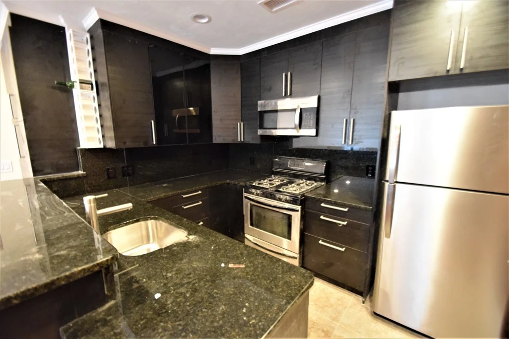 3 bed, 2 bath apartment for rent at 1616 Beacon Unit 2, Coolidge Corner — photo 3 of 9
