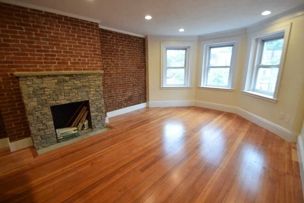 3 bed, 2 bath apartment for rent at 1616 Beacon Unit 2, Coolidge Corner — photo 1 of 9