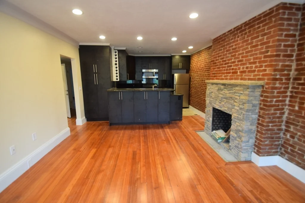 3 bed, 2 bath apartment for rent at 1616 Beacon Unit 2, Coolidge Corner — photo 2 of 9