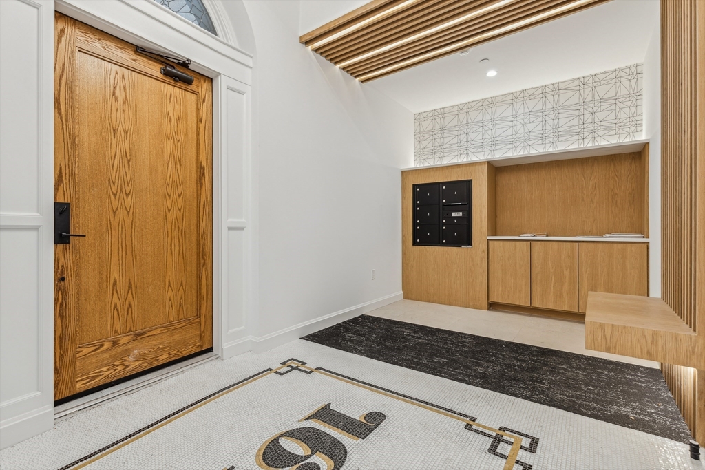 Studio bed, 1 bath apartment for rent at 1618 Beacon St Unit 3, Brookline — photo 13 of 19