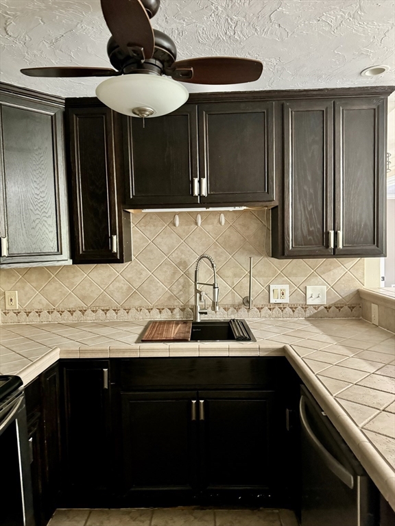 2 bed, 1 bath apartment for rent at 1619 Braley Rd Unit 98, Far North — photo 2 of 30