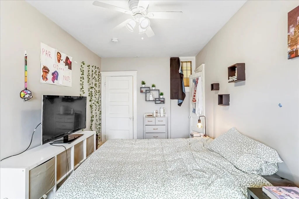 3 bed, 1 bath apartment for rent at 1619 Massachusetts Ave Unit 37, Harvard Square — photo 5 of 15