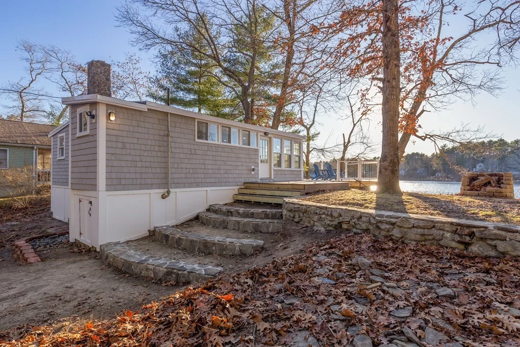 2 bed, 1 bath apartment for rent at 161R Micajah Pond Rd (Off), West Plymouth — photo 1 of 26