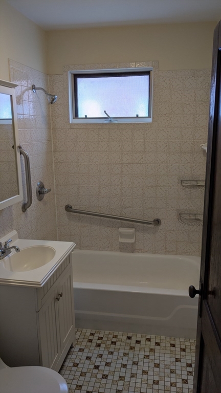 2 bed, 1 bath apartment for rent at 162-164 Langdon Ave Unit 162, Watertown — photo 19 of 25