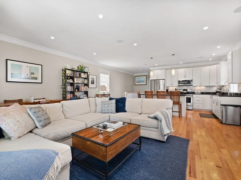 3 bed, 2 bath apartment for rent at 162 Athens St Unit 2, Boston — photo 4 of 21