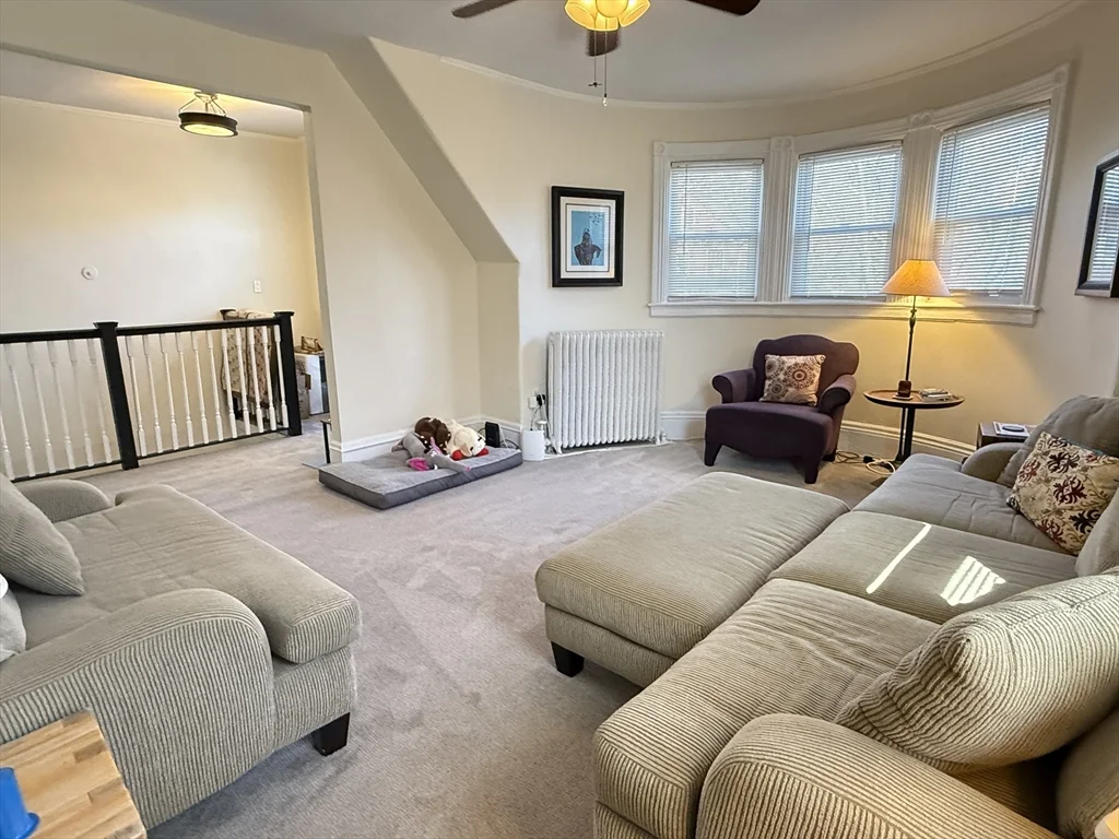 5 bed, 2 bath apartment for rent at 162 Babcock St Unit 2, Coolidge Corner — photo 2 of 20