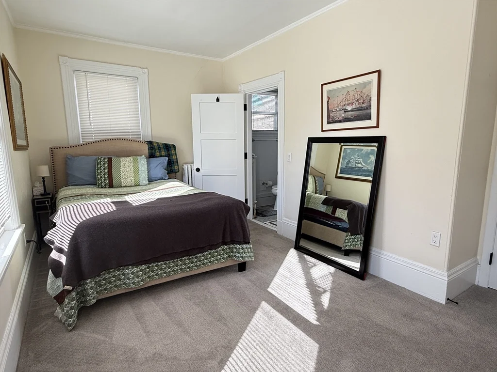 5 bed, 2 bath apartment for rent at 162 Babcock St Unit 2, Coolidge Corner — photo 7 of 20