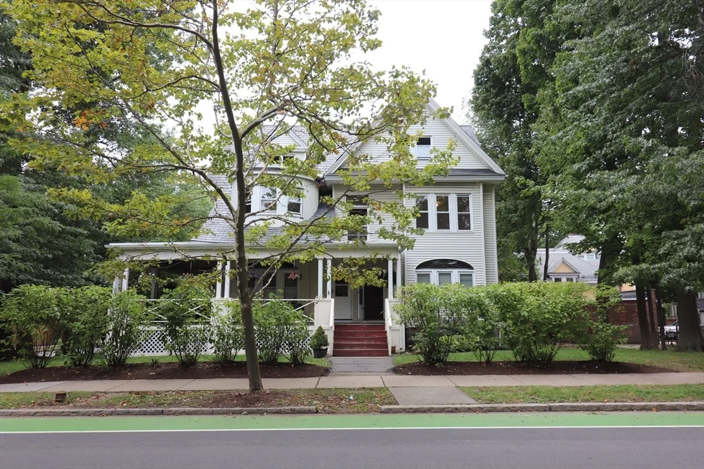 5 bed, 2 bath apartment for rent at 162 Babcock St Unit 2, Coolidge Corner — photo 20 of 20