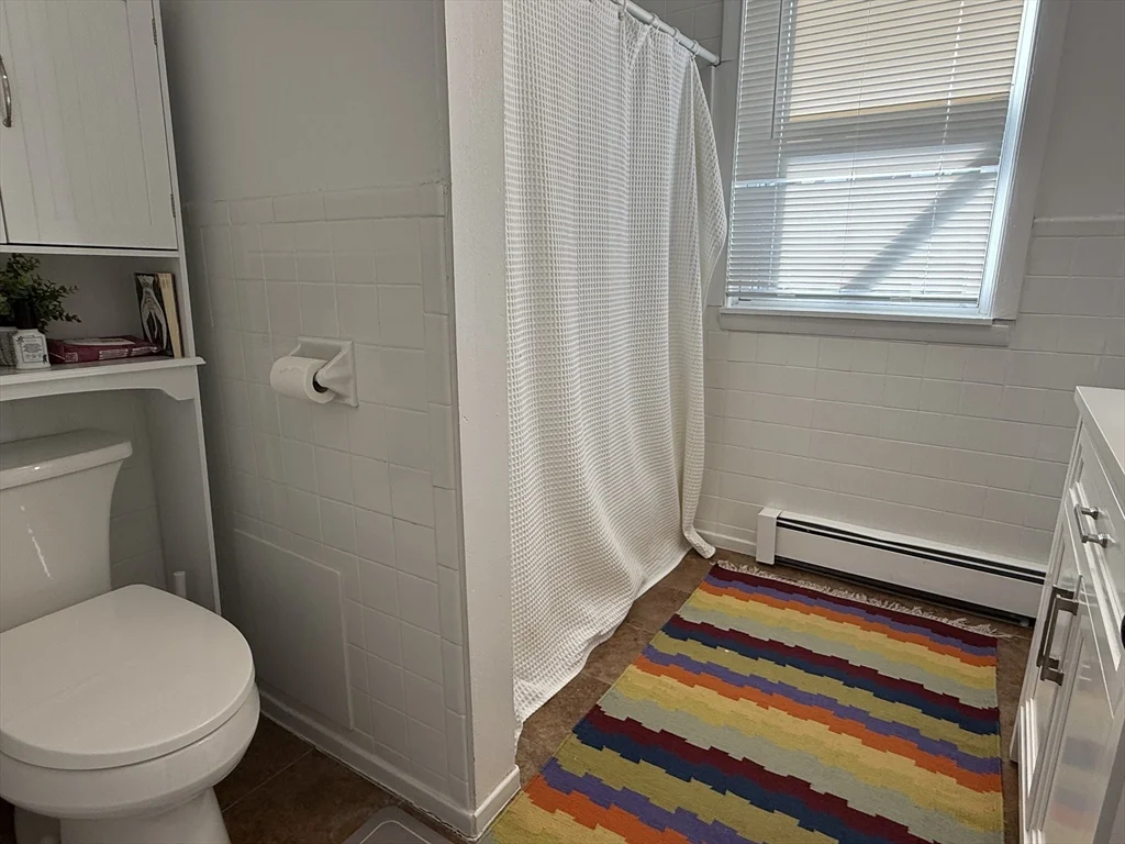 5 bed, 2 bath apartment for rent at 162 Babcock St Unit 2, Coolidge Corner — photo 12 of 20