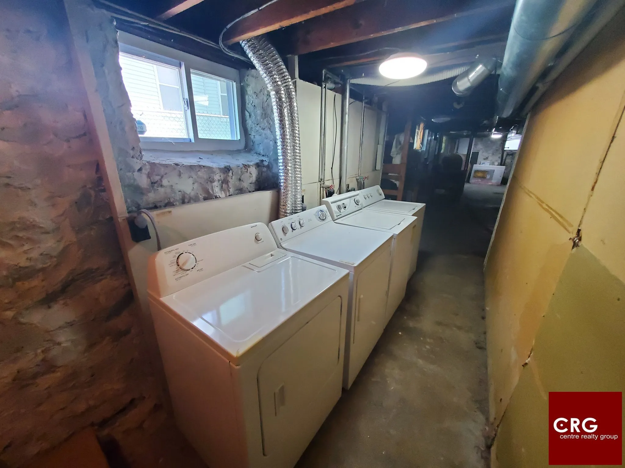 4 bed, 2 bath apartment for rent at 162 Beech St Unit 0, Belmont — photo 6 of 8