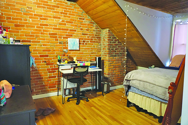 4 bed, 2 bath apartment for rent at 162 Broadway Unit 162-3, East Somerville — photo 5 of 11