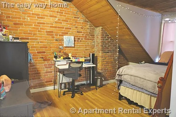 4 bed, 2 bath apartment for rent at 162 Broadway Unit 3, East Somerville — photo 6 of 11