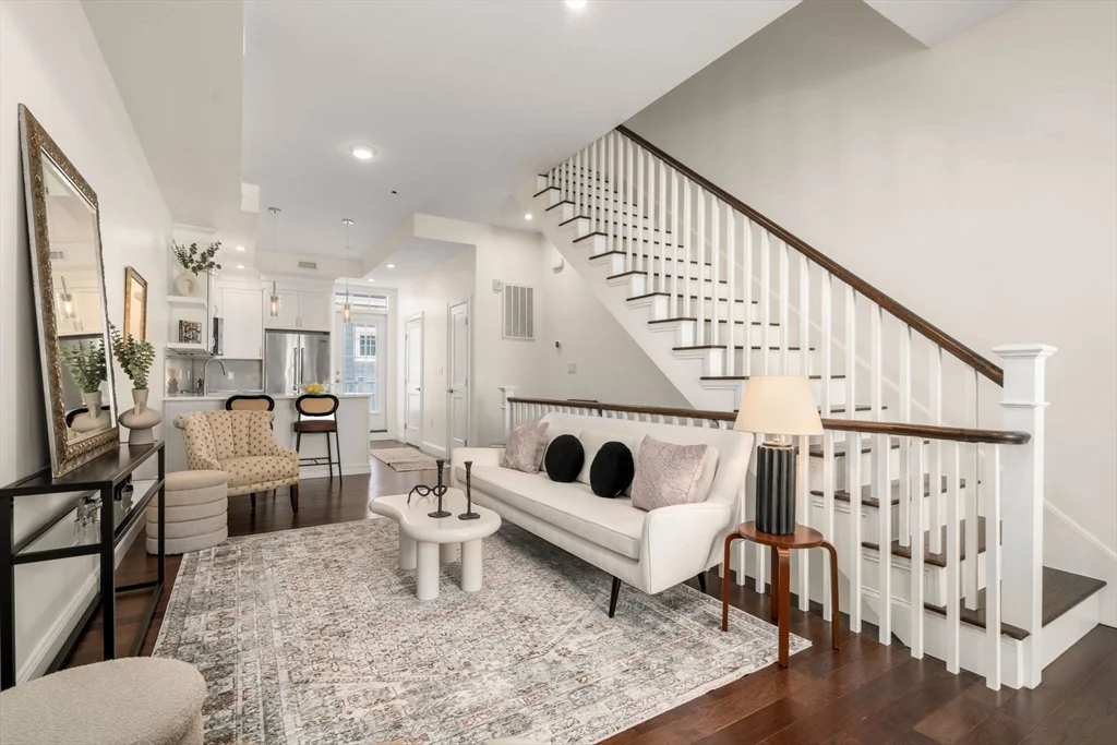 2 bed, 1 bath apartment for rent at 162 Clark St Unit TH, Kendall Square — photo 6 of 21