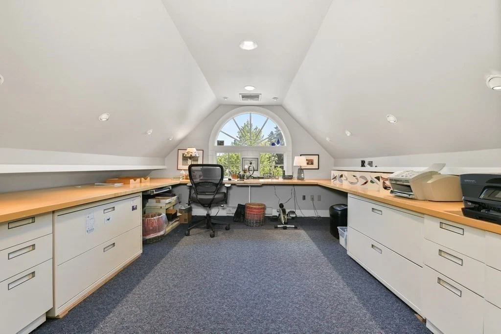 6 bed, 4+ bath apartment for rent at 162 Coolidge Hill, Coolidge Hill — photo 24 of 34