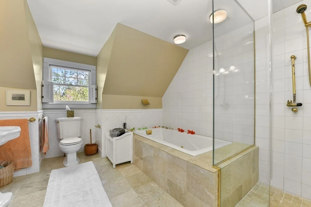 6 bed, 4+ bath apartment for rent at 162 Coolidge Hill, Coolidge Hill — photo 20 of 34