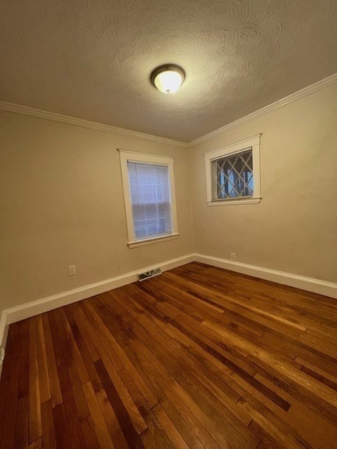 3 bed, 1 bath apartment for rent at 162 East Side Pkwa Unit 0, Newton — photo 12 of 22