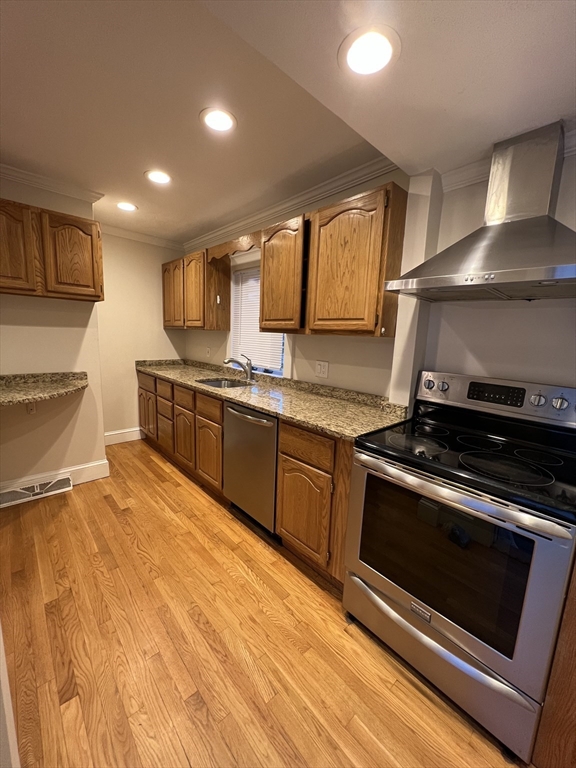 3 bed, 1 bath apartment for rent at 162 East Side Pkwa Unit 0, Newton — photo 2 of 22