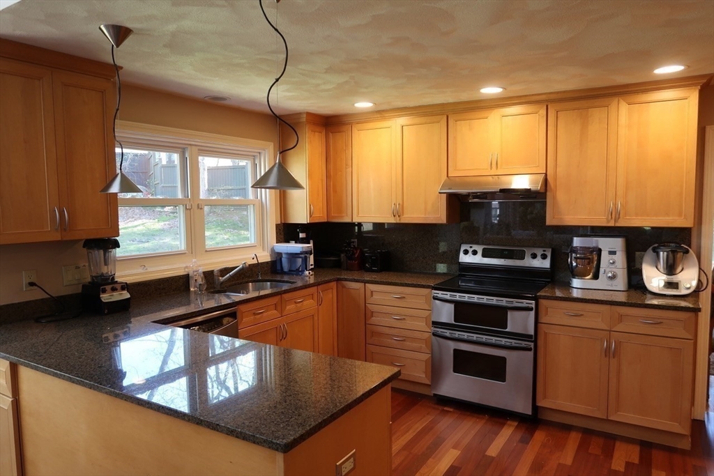 5 bed, 3 bath apartment for rent at 162 East Emerson Rd Unit 0, Lexington — photo 10 of 14