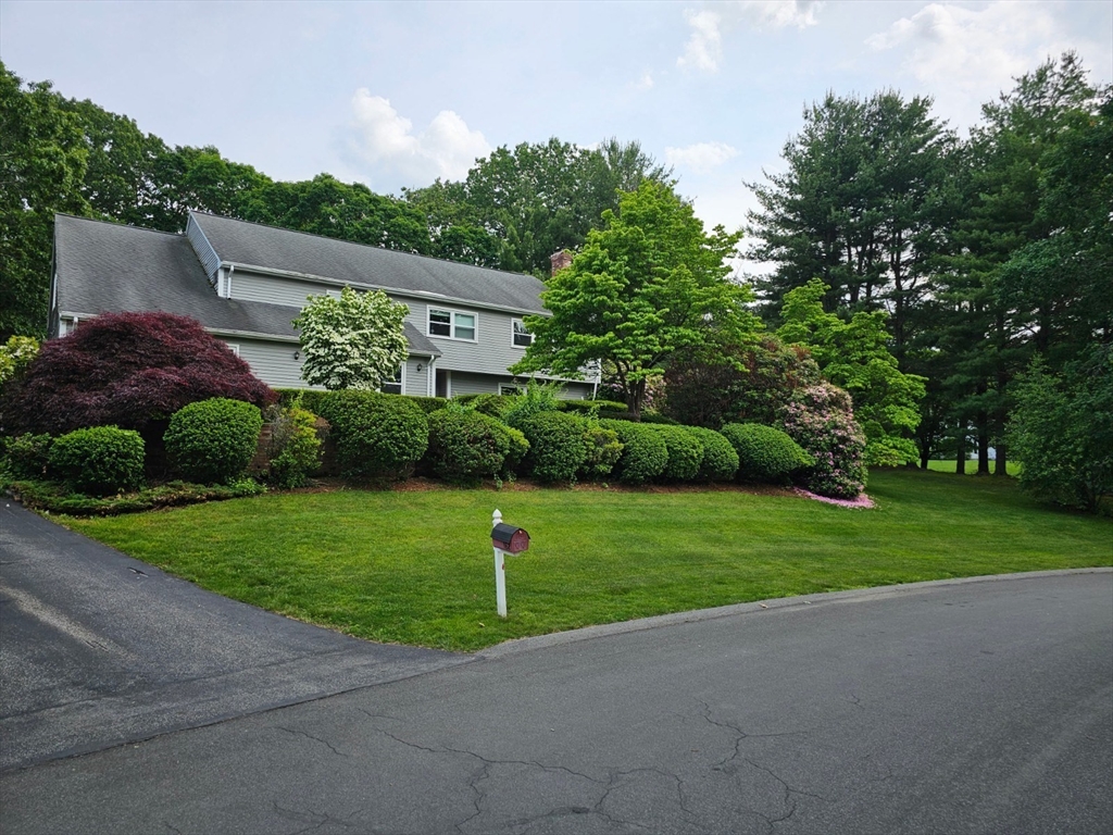 5 bed, 3 bath apartment for rent at 162 East Emerson Rd Unit 0, Lexington — photo 1 of 14