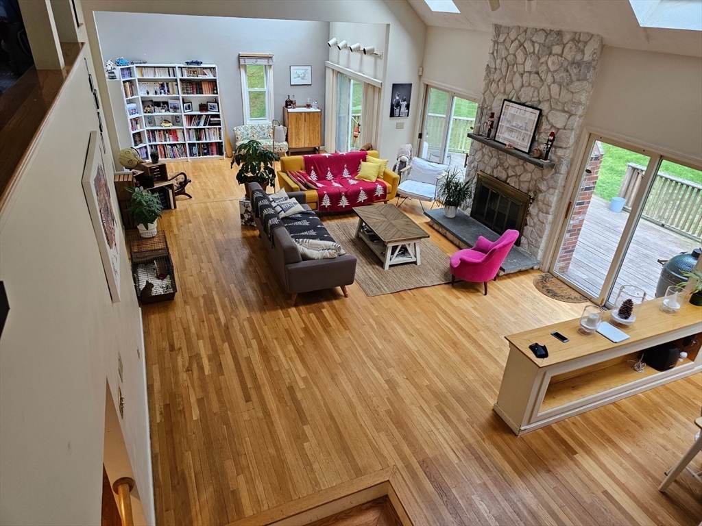 5 bed, 3 bath apartment for rent at 162 East Emerson Rd Unit 0, Lexington — photo 5 of 14