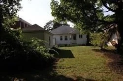 3 bed, 1 bath apartment for rent at 162 East Side Pkwa Unit 1, Newton