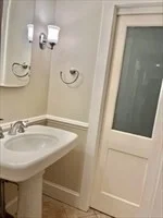 3 bed, 1 bath apartment for rent at 162 East Side Pkwa Unit 1, Newton — photo 10 of 24