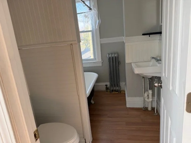 3 bed, 1 bath apartment for rent at 162 Hanover St Unit 2, Fall River — photo 8 of 9