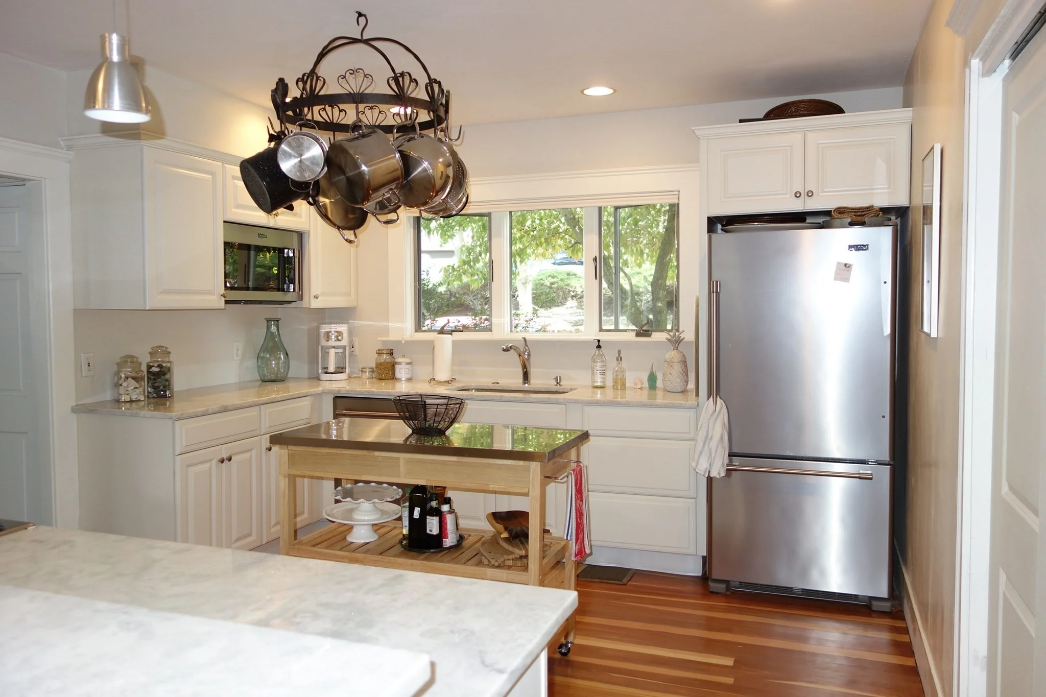 2 bed, 1 bath apartment for rent at 162 Jersey St, Marblehead — photo 6 of 21