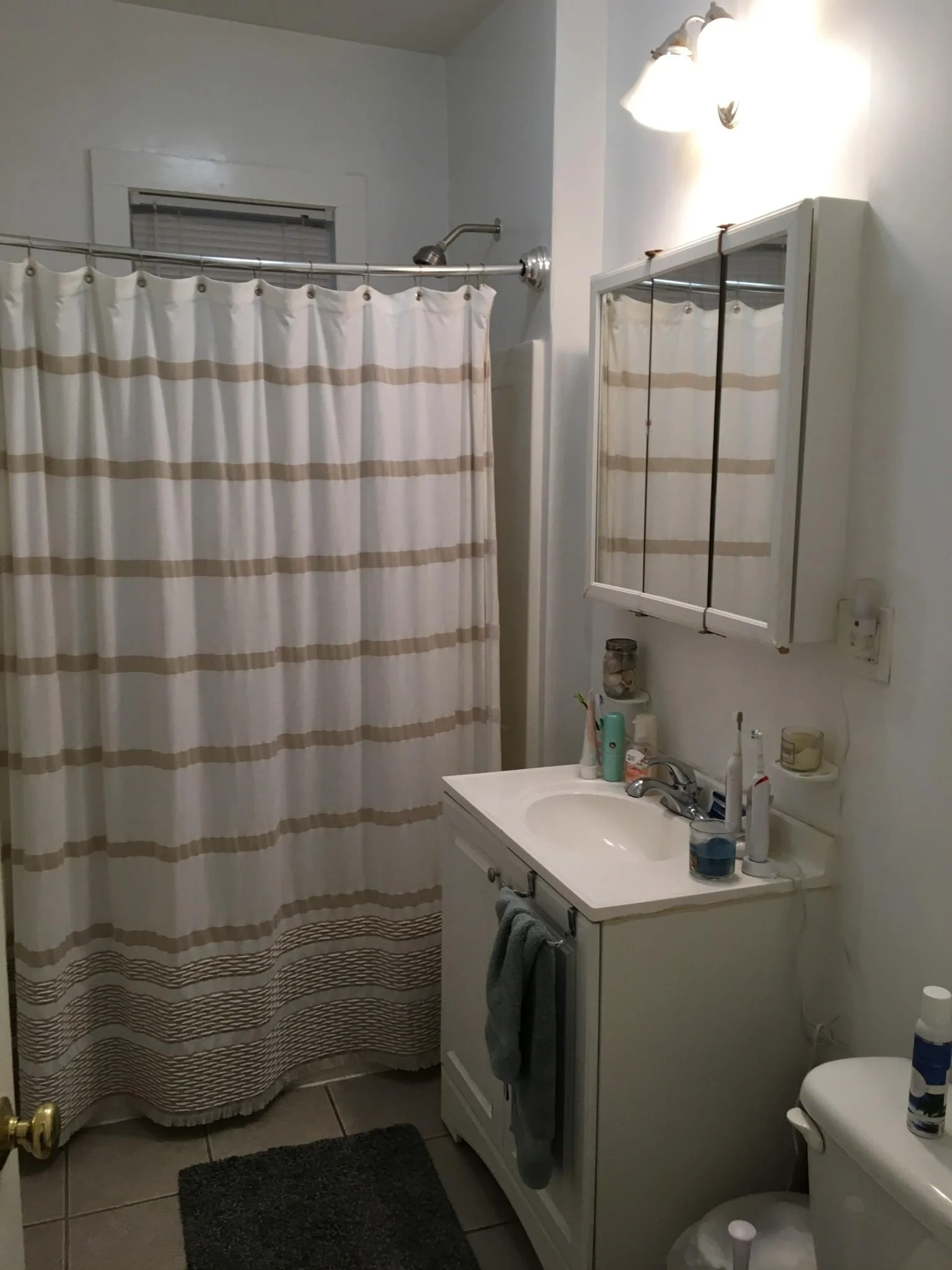 3 bed, 1 bath apartment for rent at 162 Kelton St Unit 1, Brighton — photo 11 of 11