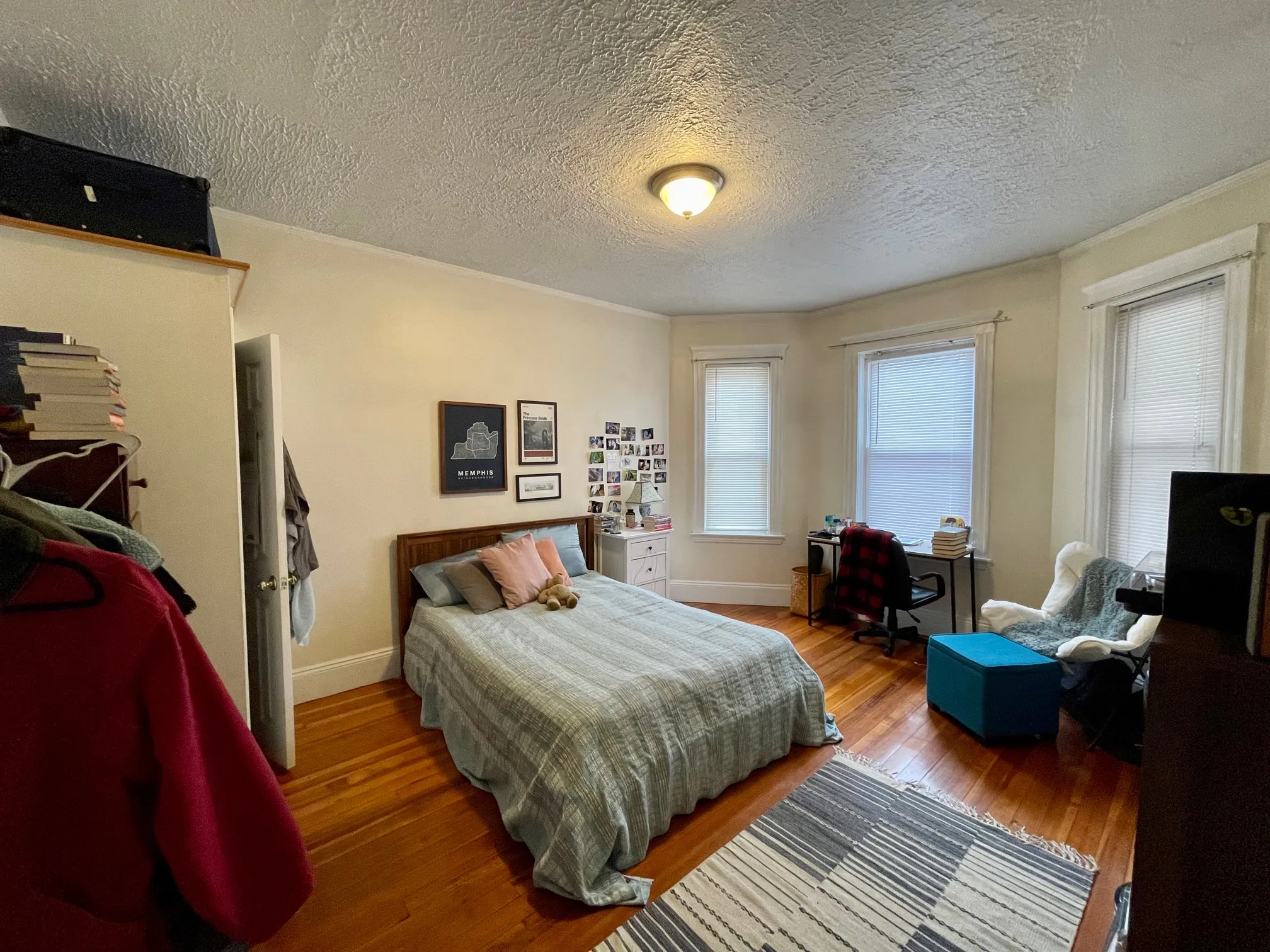 3 bed, 1 bath apartment for rent at 162 Kelton St Unit 2, Brighton — photo 4 of 13