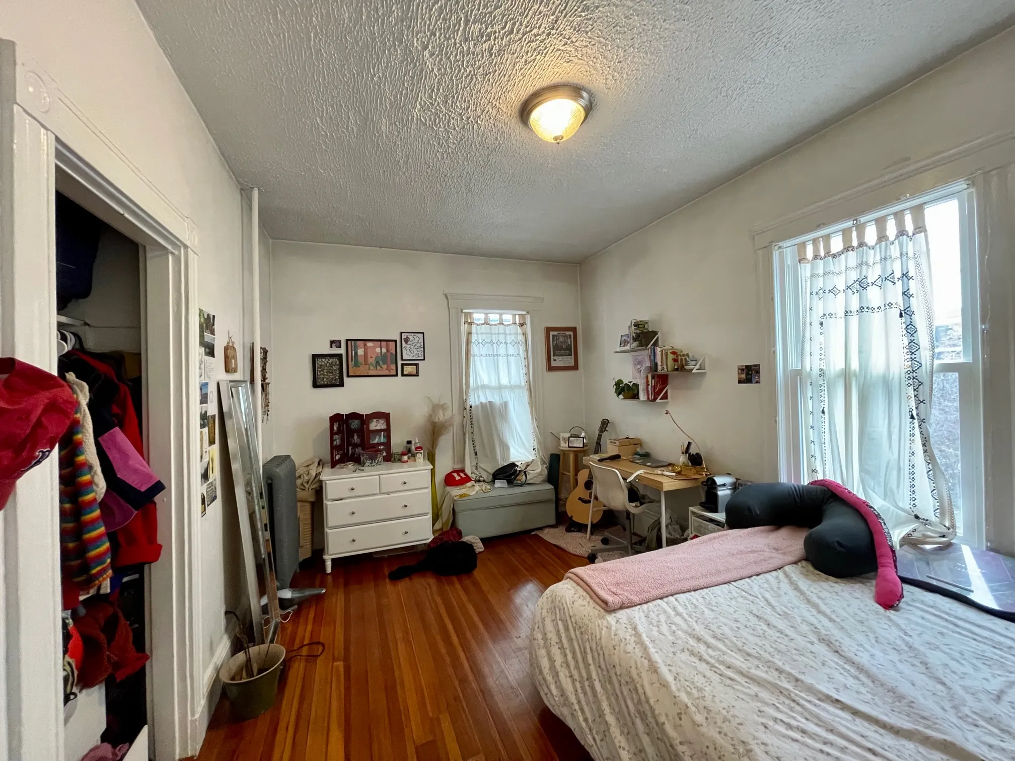 3 bed, 1 bath apartment for rent at 162 Kelton St Unit 2, Brighton — photo 8 of 13